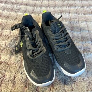 U.S Polo Assn Gray With Pop Of Green Sneakers Size 3